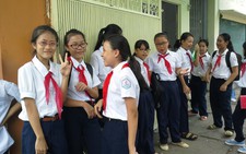 Học sinh TP.HCM bắt đầu tựu trường