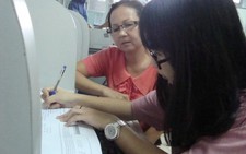 Phụ huynh và thí sinh cùng lo lắng, phân vân, và…“đuối”