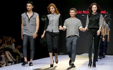 Phá cách với áo ca rô đen trắng 