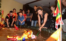 ​Xem rối nước trong lòng... bún đậu