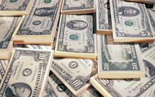 Giá USD tự do tăng khủng hoảng 22.830 đồng