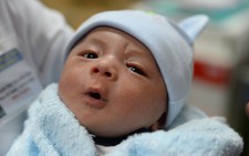 Bé Phát xuất viện: 