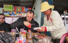 Đà Nẵng xử lý cơ sở bắt ép du khách mua hàng 