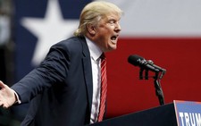 Donald Trump phê phán Obama quá yếu đuối khi gặp Putin
