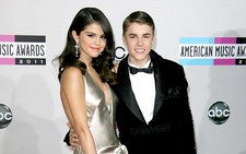 Justin Bieber, Selena Gomez rò rỉ ca khúc hát chung