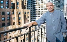 Phil Collins quay lại nghiệp hát: 