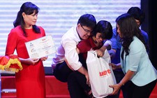 Nhận ra hai từ nghĩa tình và chia sẻ