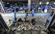 Alibaba, các đại gia Trung Quốc hốt bạc mua sắm Ngày độc thân