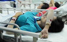 Đình chỉ bếp ăn ở công ty có công nhân bị ngộ độc