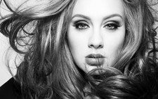 Album Adele bán 2,3 triệu bản trong 3 ngày