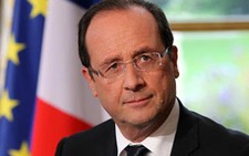 Sau khủng bố Paris, uy tín tổng thống Pháp tăng mạnh