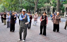 ​Cộng đồng chung tay chăm sóc người cao tuổi