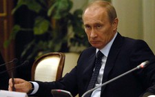 Ông Putin tiếp tục tự giảm lương 10%