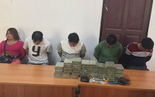Bắt 5 người Lào đưa 60 bánh heroin vào Việt Nam tiêu thụ