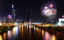 TP.HCM bắn pháo hoa mừng năm mới 2016 tại hai điểm