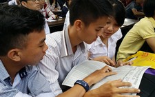 Năm 2016, tiếp tục tổ chức thi THPT quốc gia với hai loại cụm thi