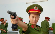 Minh Thảo làm 