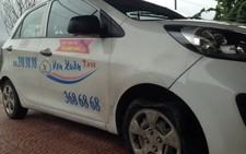 Nghi án chém chết tài xế vứt xác xuống đường rồi cướp taxi