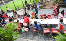 Cùng bé sáng tạo, khám phá tranh Tết tại Hà Nội