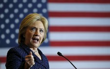 Bà Clinton mệt vì thư “tối mật”