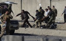 Taliban đánh bom tự sát, 20 cảnh sát Afghanistan thiệt mạng