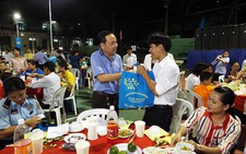 ​Ấm áp lễ tiễn 10.000 công nhân về quê ăn tết