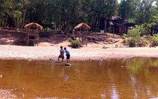 ​Sông Sêrêpốk cạn trơ đáy, du lịch Buôn Đôn gặp khó