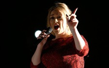 Adele nói gì về sự cố khi trình diễn ở Grammy 2016?
