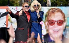 Xem clip Lady Gaga hát cùng Elton John trước đêm Oscar