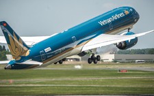 ​Vietnam Airlines chậm nhiều chuyến bay quốc tế do bão số 2