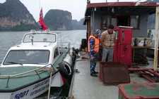 Bắt tàu chở 30.000 lít dầu không nguồn gốc