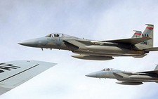 Mỹ đưa máy bay F-15 tới châu Âu 