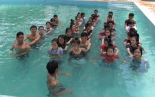 Kinh nghiệm dạy bơi cho học sinh 