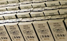 Ấn Độ cấm nhập sữa, điện thoại Trung Quốc