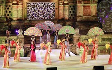 Đêm lễ hội áo dài 