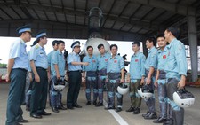 Cùng thiếu tướng đi kiểm tra phòng không - không quân