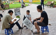 Những người vẽ chân dung bên hồ Gươm