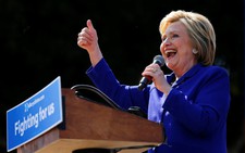 Bà Hillary Clinton, nữ ứng cử viên tổng thống Mỹ đầu tiên