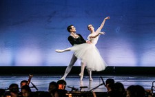 Paris Ballet: Những nhịp đập liên tục của trái tim