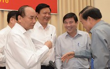 Đầu tàu không thể chạy mãi bằng than đá hay dầu diesel