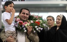 Iran treo cổ nhà khoa học hạt nhân 