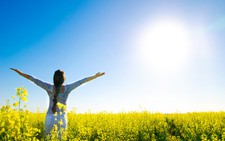 ​Ánh sáng mặt trời có ích khi chữa bệnh đa xơ cứng