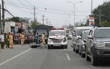 Xe cứu thương tông hàng loạt xe hơi trên quốc lộ 13