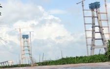 Mố cầu Vàm Cống trên quốc lộ 80 bị lệch