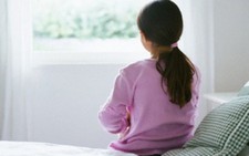 ​Những dấu hiệu “bất thường” nhận biết trẻ bị lạm dụng tình dục