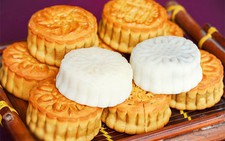 Bánh trung thu na ná thương hiệu nổi tiếng 