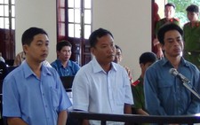 Hai cán bộ hải quan để ôtô nhập lậu qua biên giới lãnh án