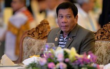 Ông Duterte lại văng tục, mắng châu Âu 