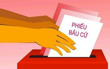 Truy tố một công an viên bỏ phiếu bầu cử thay 22 người