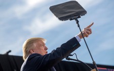 ​Ông Trump thách bà Clinton xét nghiệm ma túy